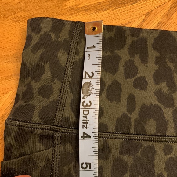 Victoria’s Secret leopard leggings - Picture 8 of 8